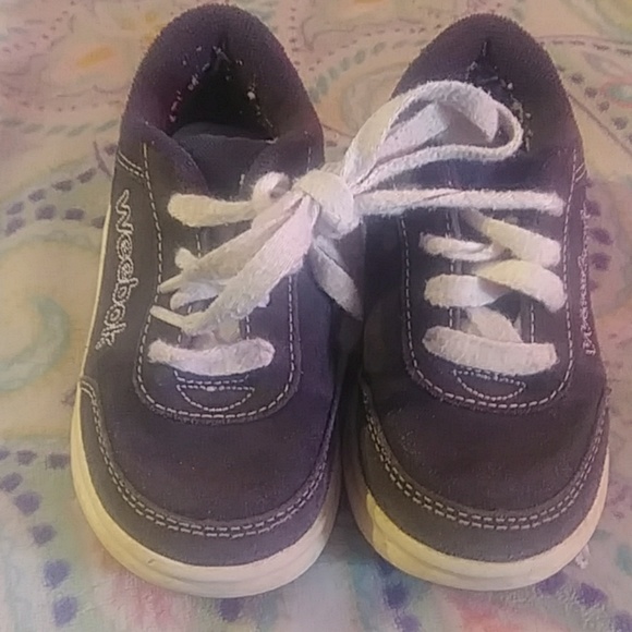 Navy blue weeboks great shape size 8 - Picture 1 of 4